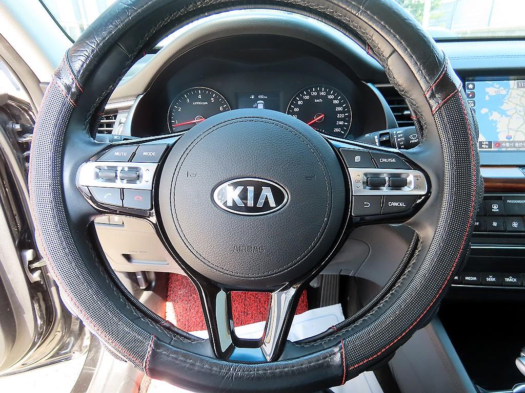 KIA K7 - Vista 8