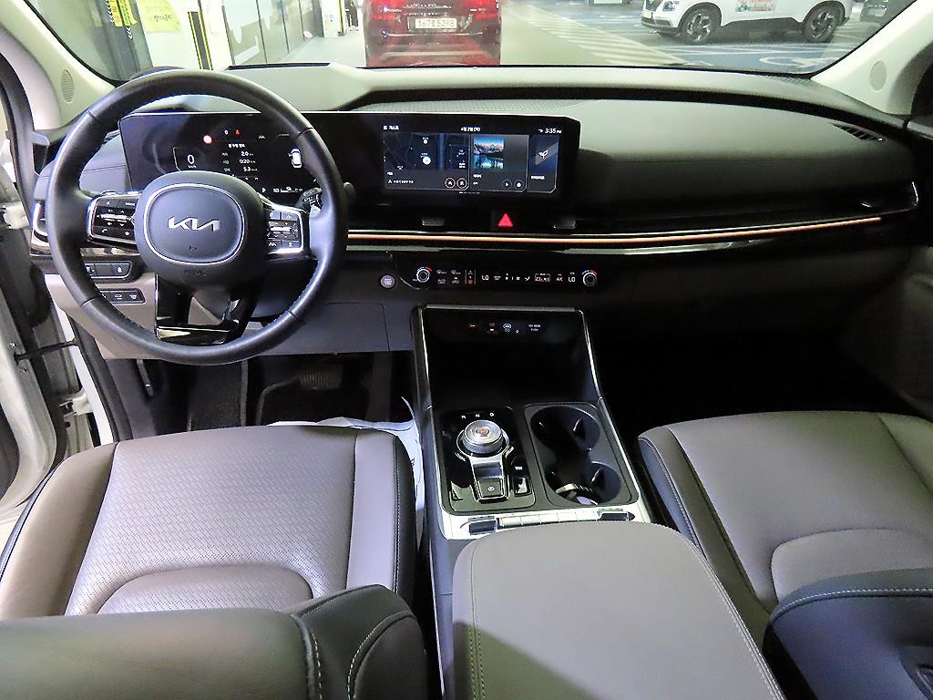 KIA Carnival - Vista 11