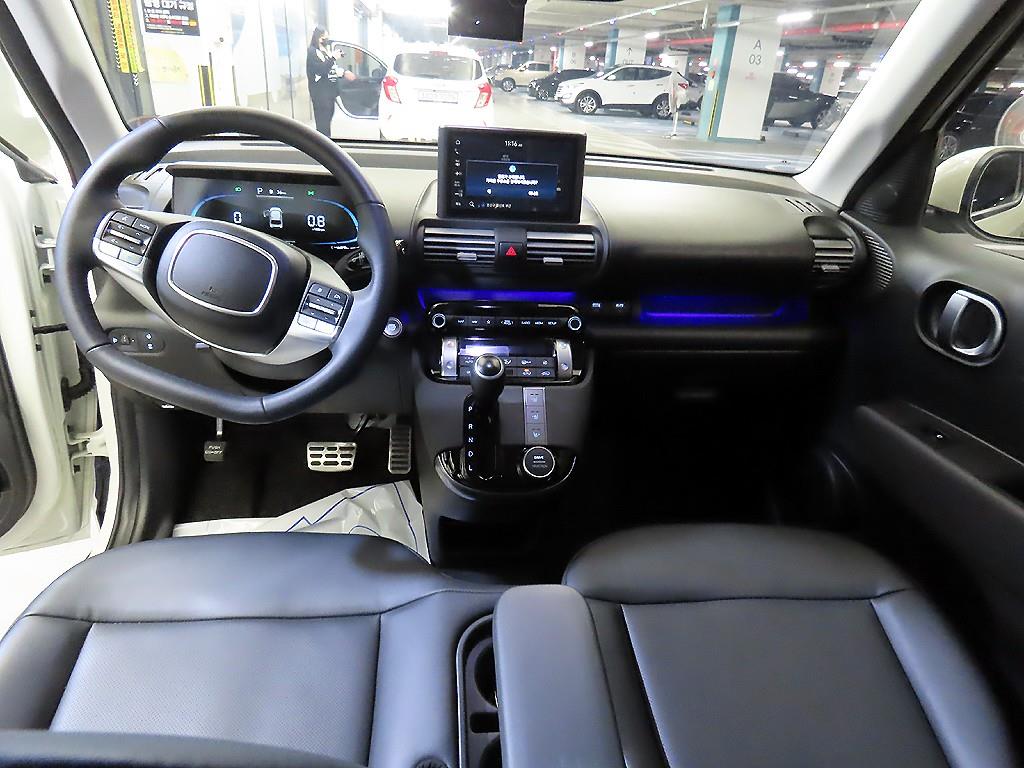 HYUNDAI Casper - Vista 10