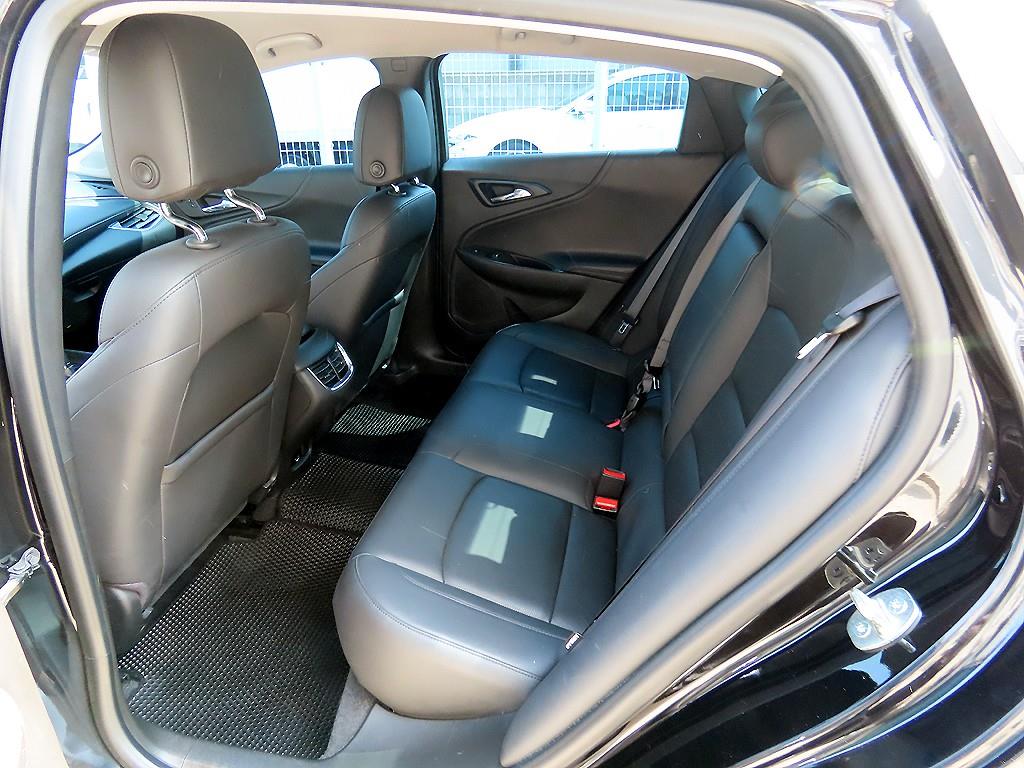 Chevrolet Malibu - Vista 6
