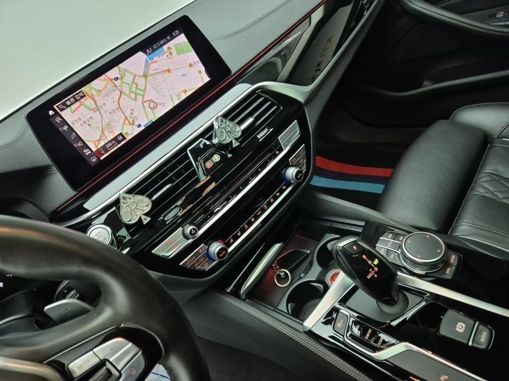 BMW 5 Series - Vista 10