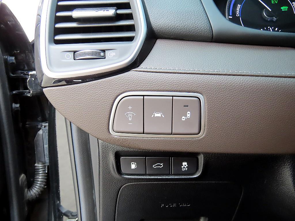 HYUNDAI Grandeur - Vista 12