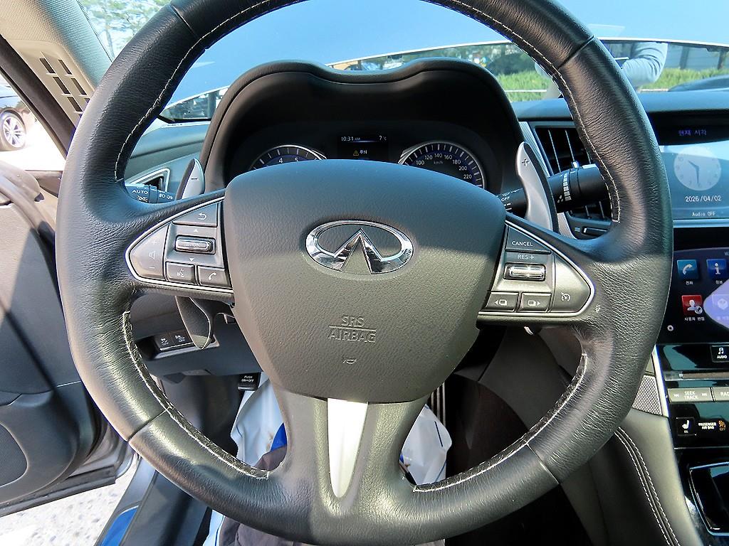 Infiniti Q - Vista 8