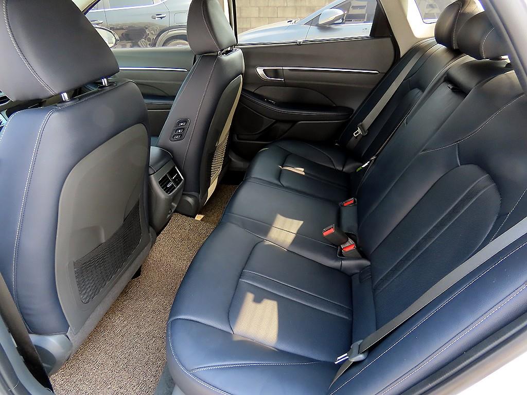 HYUNDAI Sonata - Vista 6