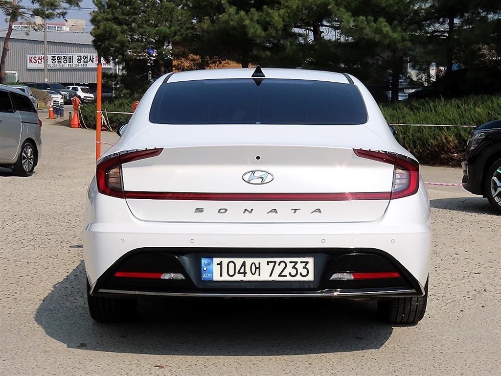 HYUNDAI Sonata - Vista 4