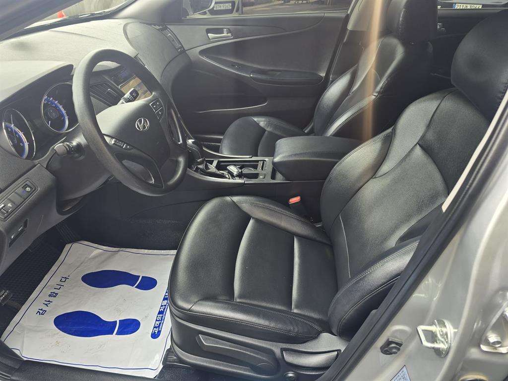 HYUNDAI Sonata - Vista 5