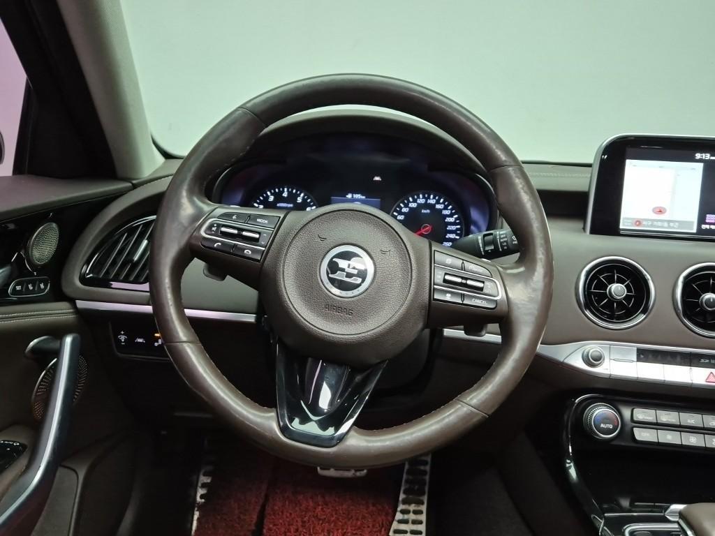 KIA Stinger - Vista 9