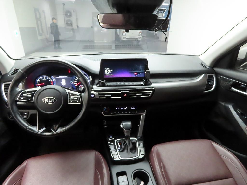 KIA Seltos - Vista 6