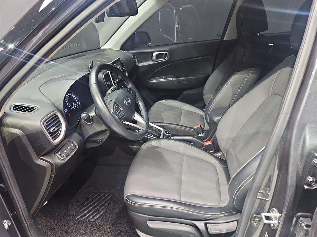 HYUNDAI Venue - Vista 3