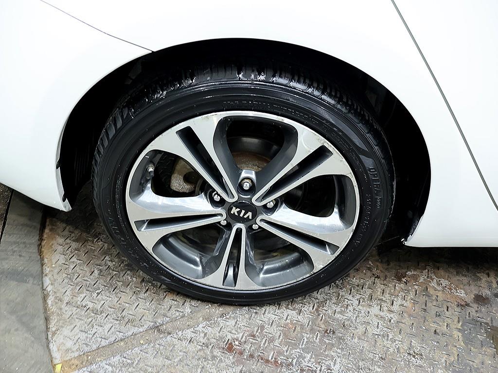 KIA K3 2013 Blanco - Importación desde Corea - HF Imports Iquique - Foto 7