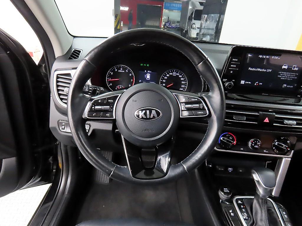 KIA Seltos - Vista 9