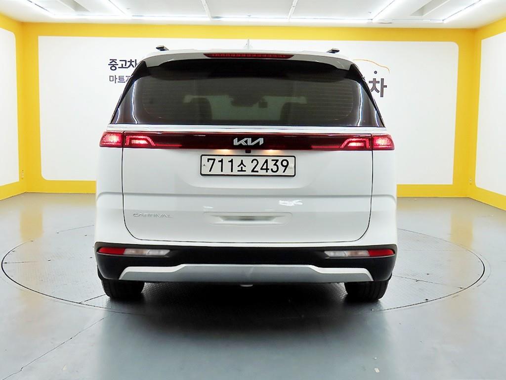 KIA Carnival - Vista 3