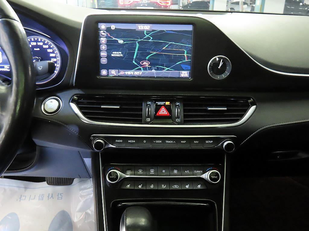 HYUNDAI Grandeur - Vista 11