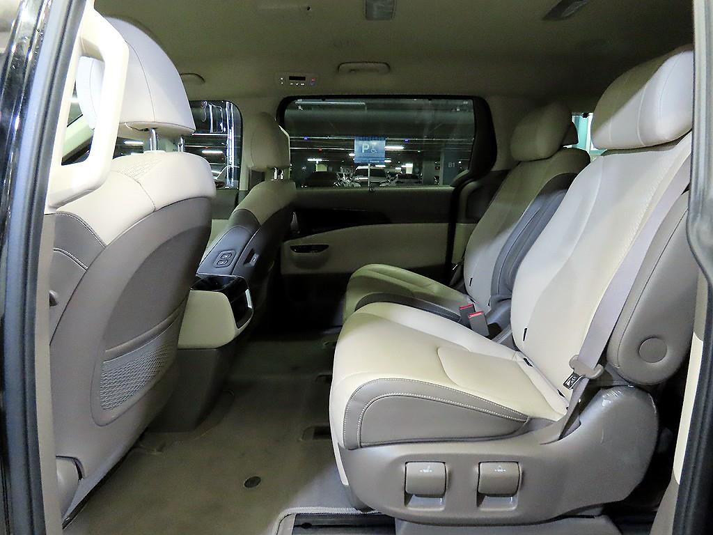 KIA Carnival - Vista 7