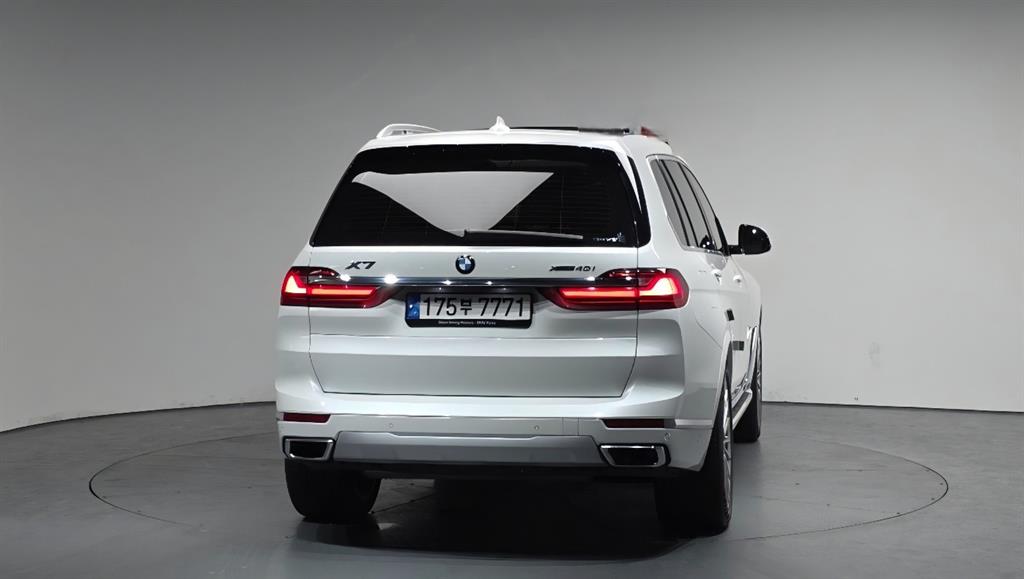 BMW X7 - Vista 5