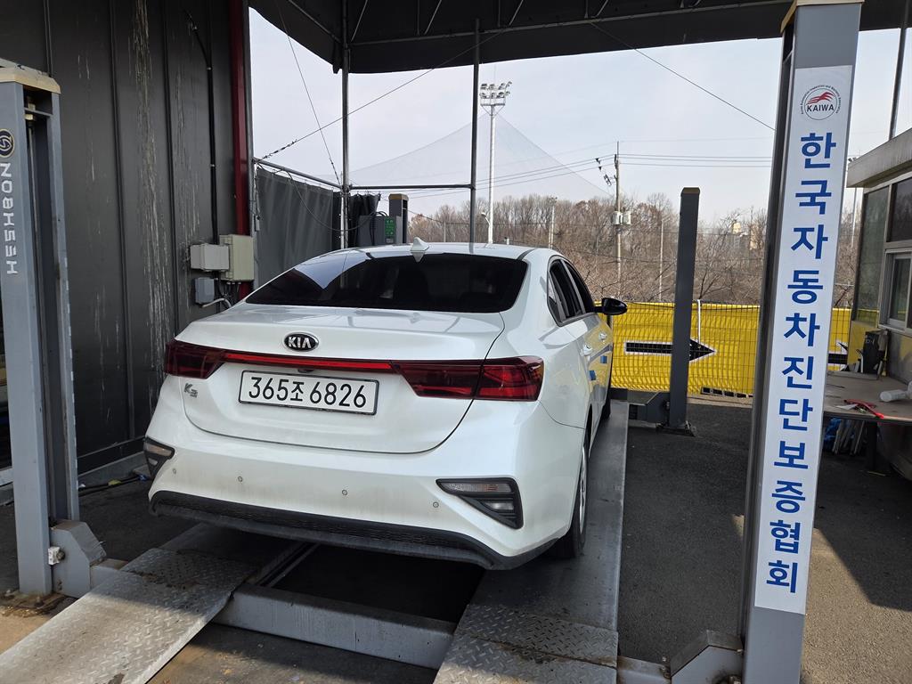 KIA K3 2021 Blanco - Importación desde Corea - HF Imports Iquique - Foto 15