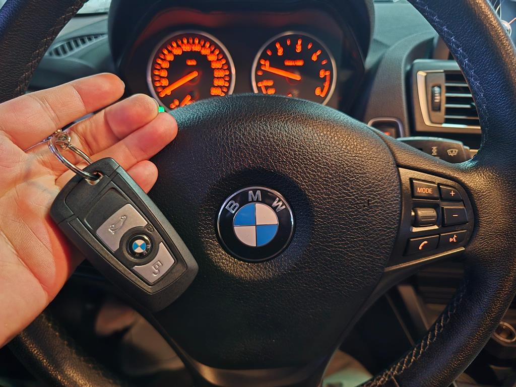 BMW 1 series 2017 Gris - Importación desde Corea - HF Imports Iquique - Foto 18