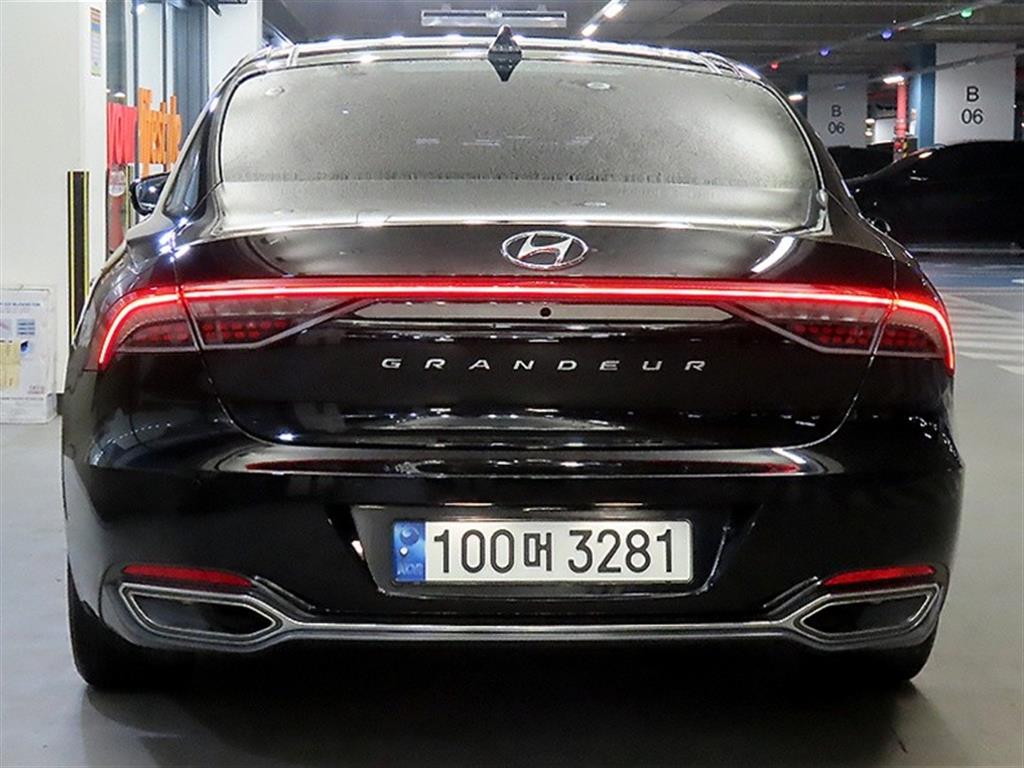 HYUNDAI Grandeur - Vista 5