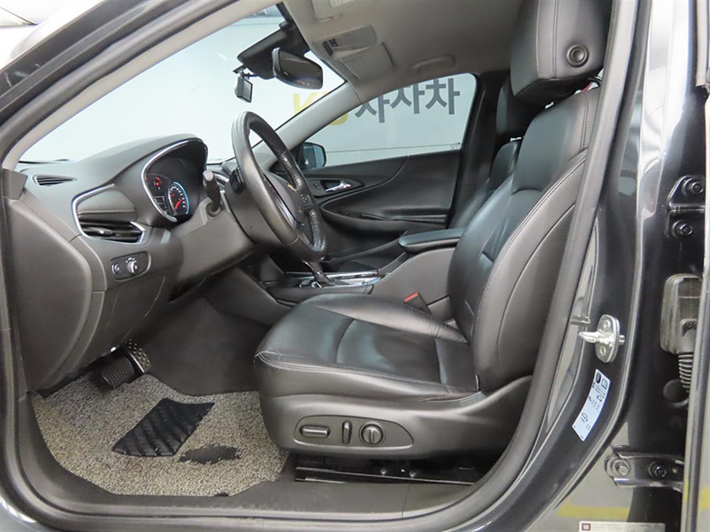 Chevrolet Malibu - Vista 5