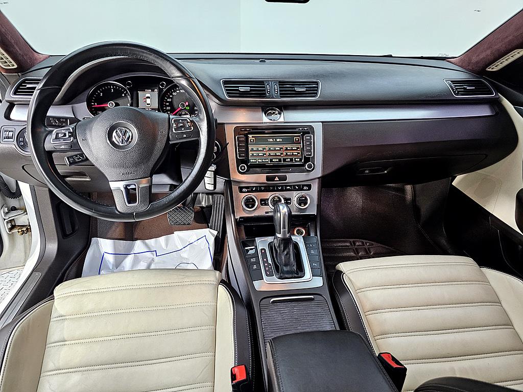 Volkswagen CC - Vista 5