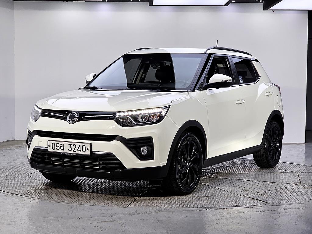Ssangyong Tivoli 2019 Blanco - Importación desde Corea - HF Imports Iquique - Foto 1
