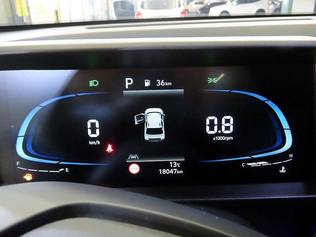 HYUNDAI Casper - Vista 9