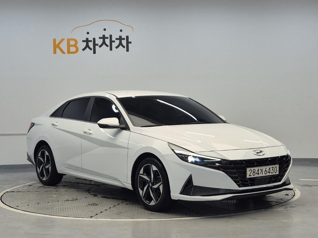 HYUNDAI Avante - Vista 4