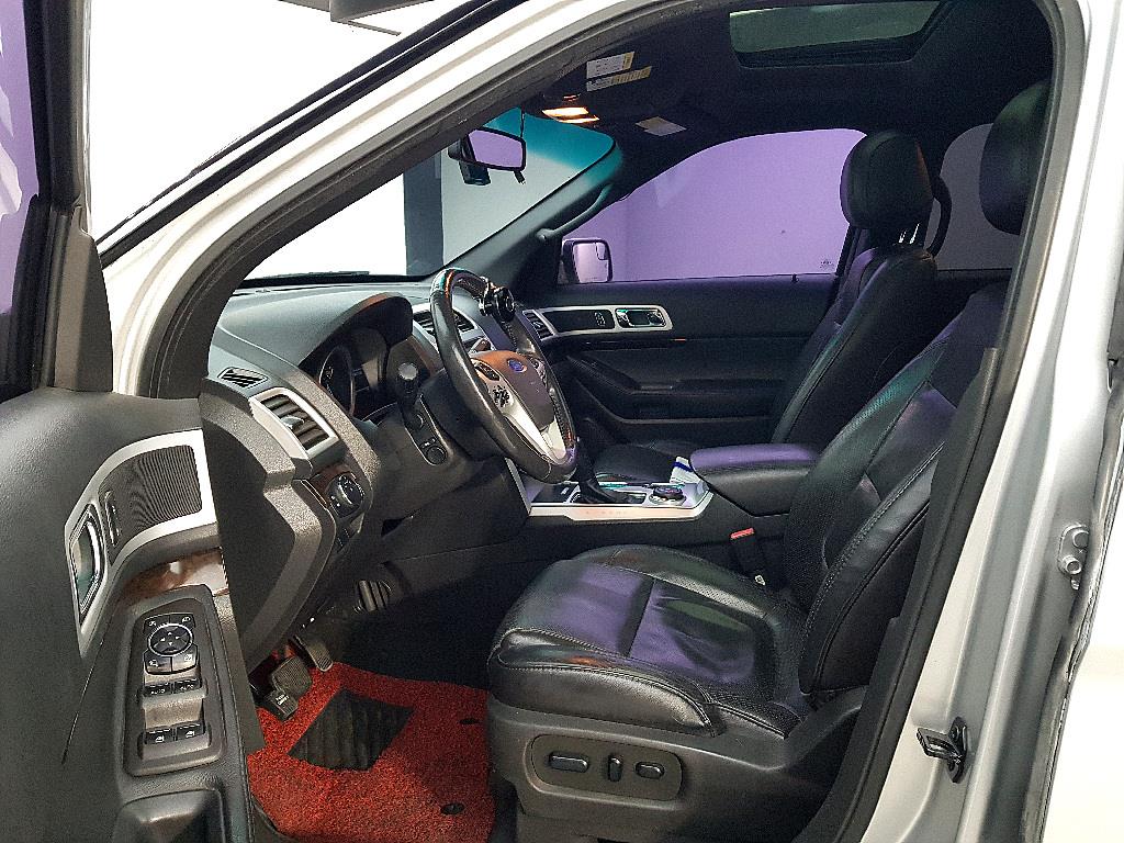 Ford Explorer - Vista 8