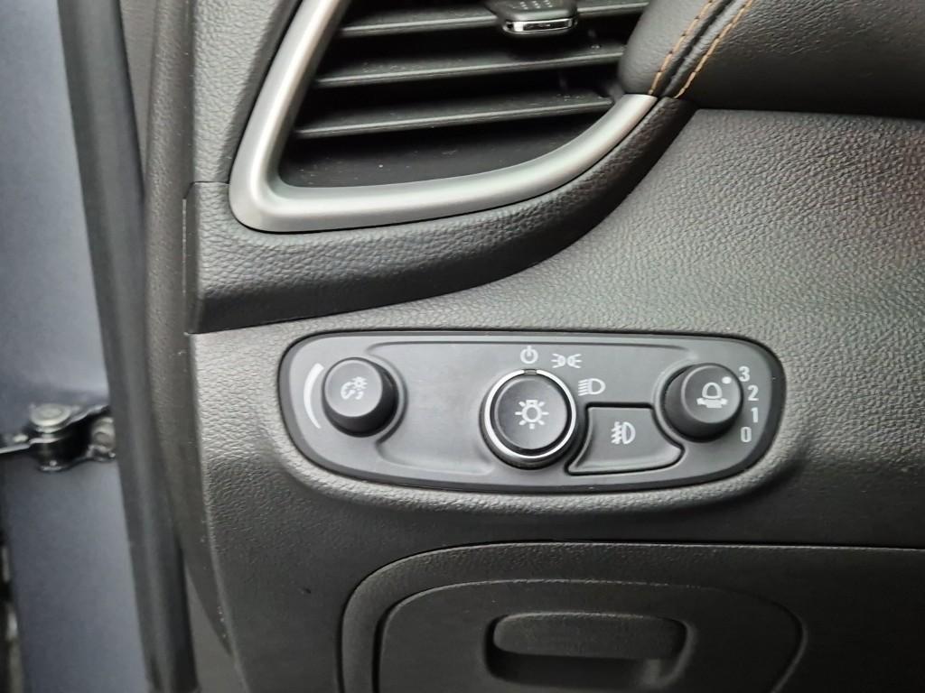 Chevrolet Trax 2019 Gris - Importación desde Corea - HF Imports Iquique - Foto 15