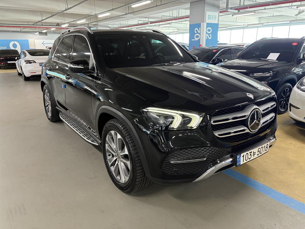 Mercedes Benz GLE Class - Vista 3