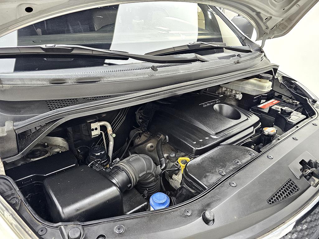 HYUNDAI Starex - Vista 6