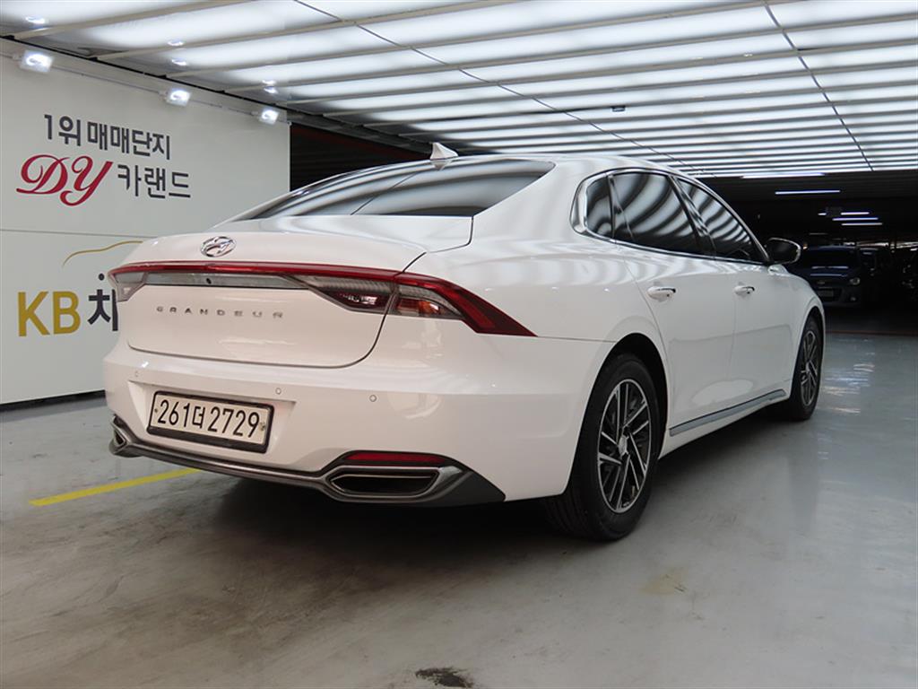 HYUNDAI Grandeur - Vista 4