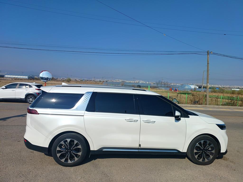 KIA Carnival - Vista 5