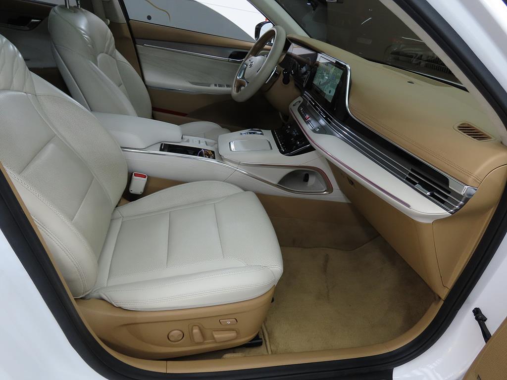 HYUNDAI Grandeur - Vista 12