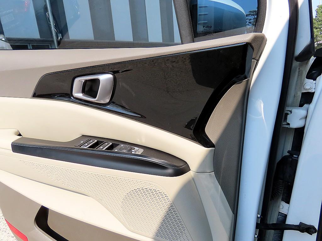 KIA Carnival - Vista 12