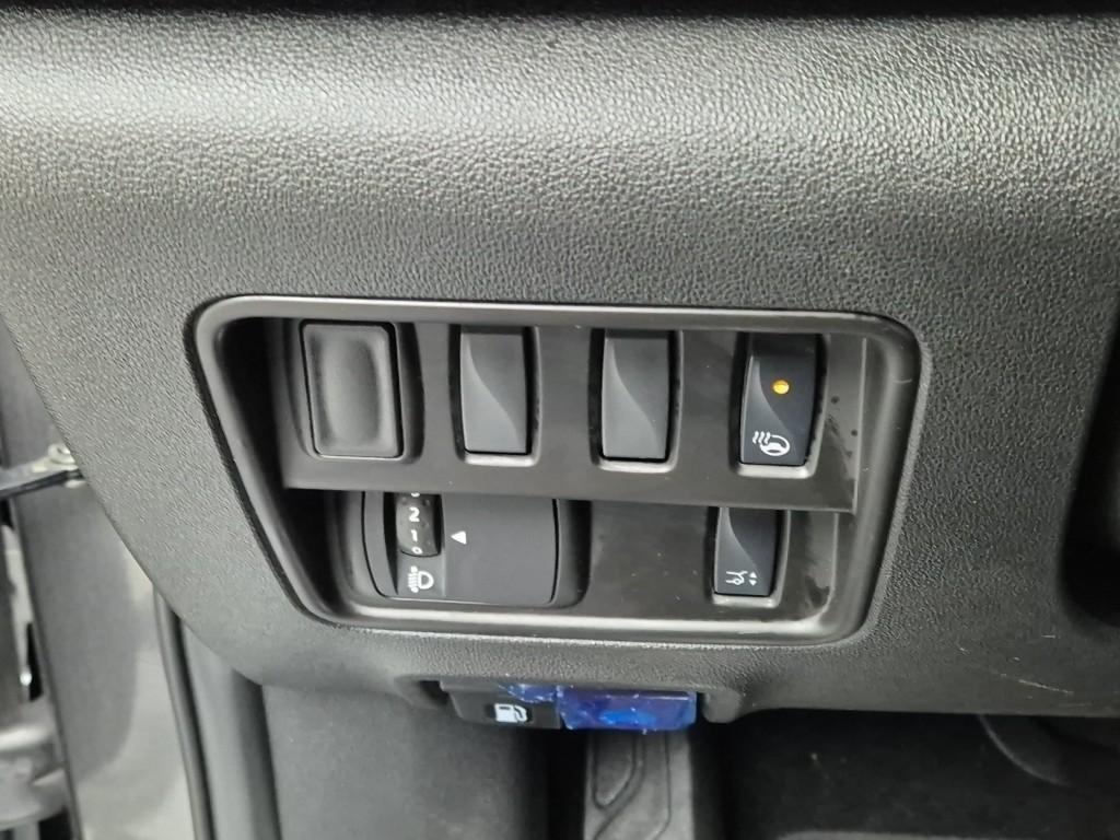 SAMSUNG QM6 - Vista 9