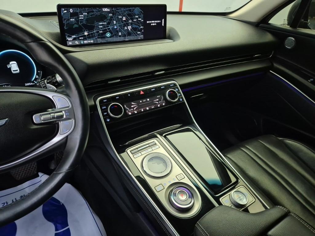 Genesis GV80 - Vista 10