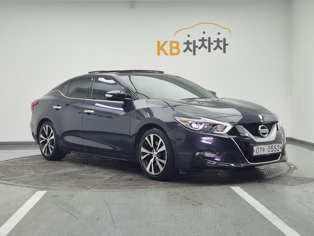 Nissan Maxima - Vista 2