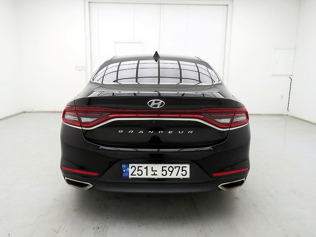 HYUNDAI Grandeur - Vista 3
