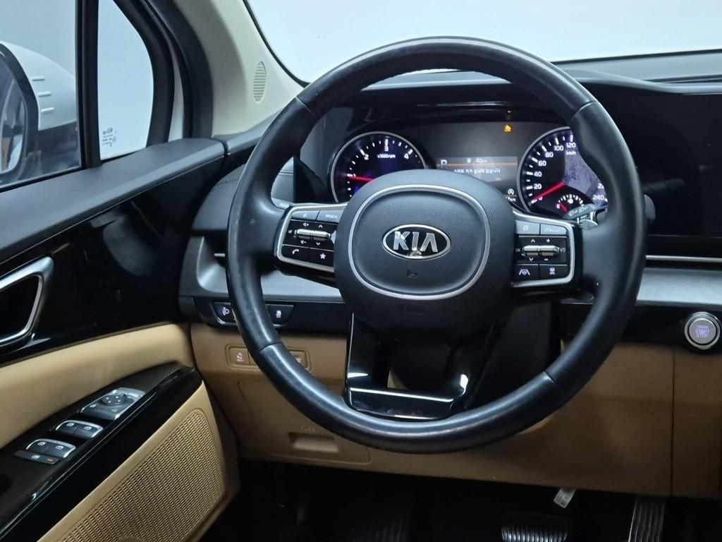 KIA Carnival - Vista 6