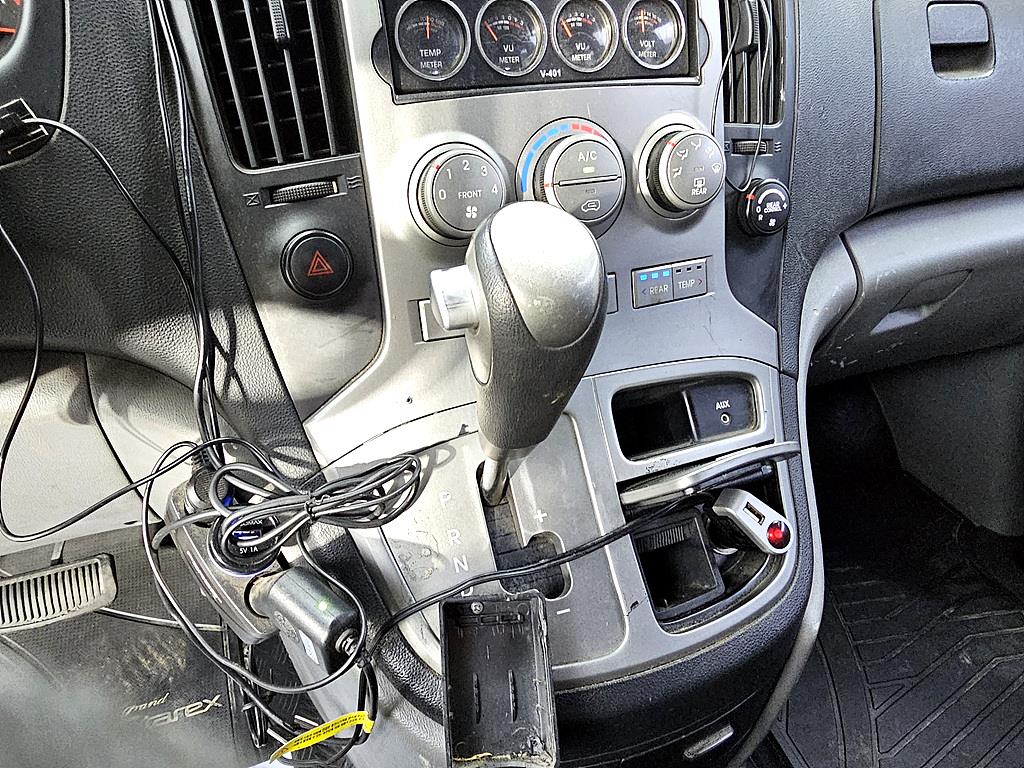 HYUNDAI Starex 2010 Plateado - Importación desde Corea - HF Imports Iquique - Foto 15