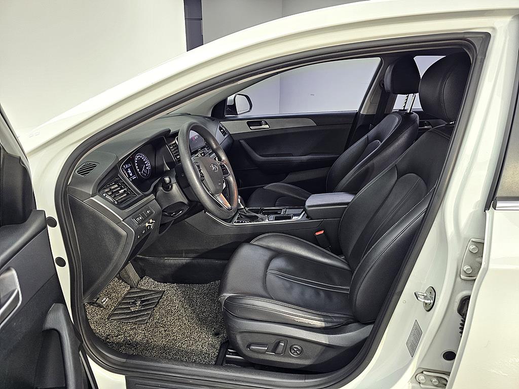 HYUNDAI Sonata - Vista 8