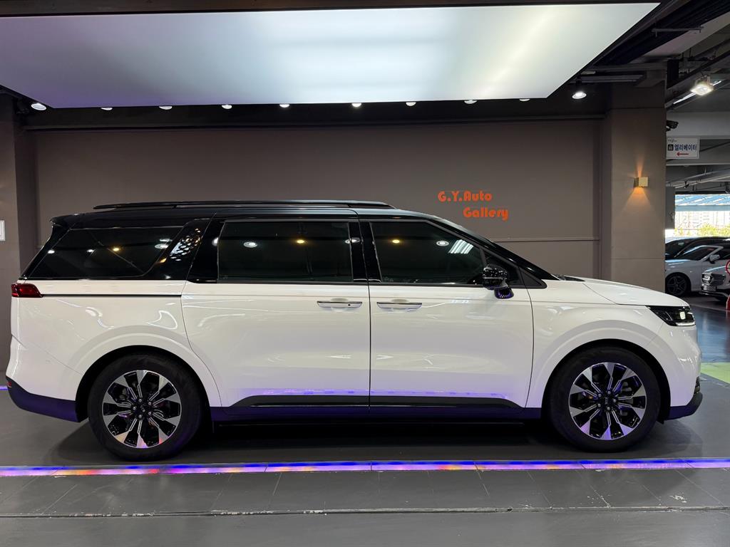 KIA Carnival - Vista 5