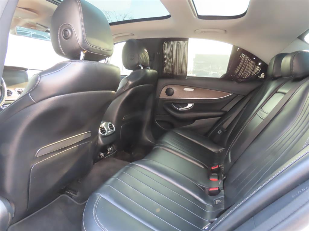 Mercedes Benz E class - Vista 11