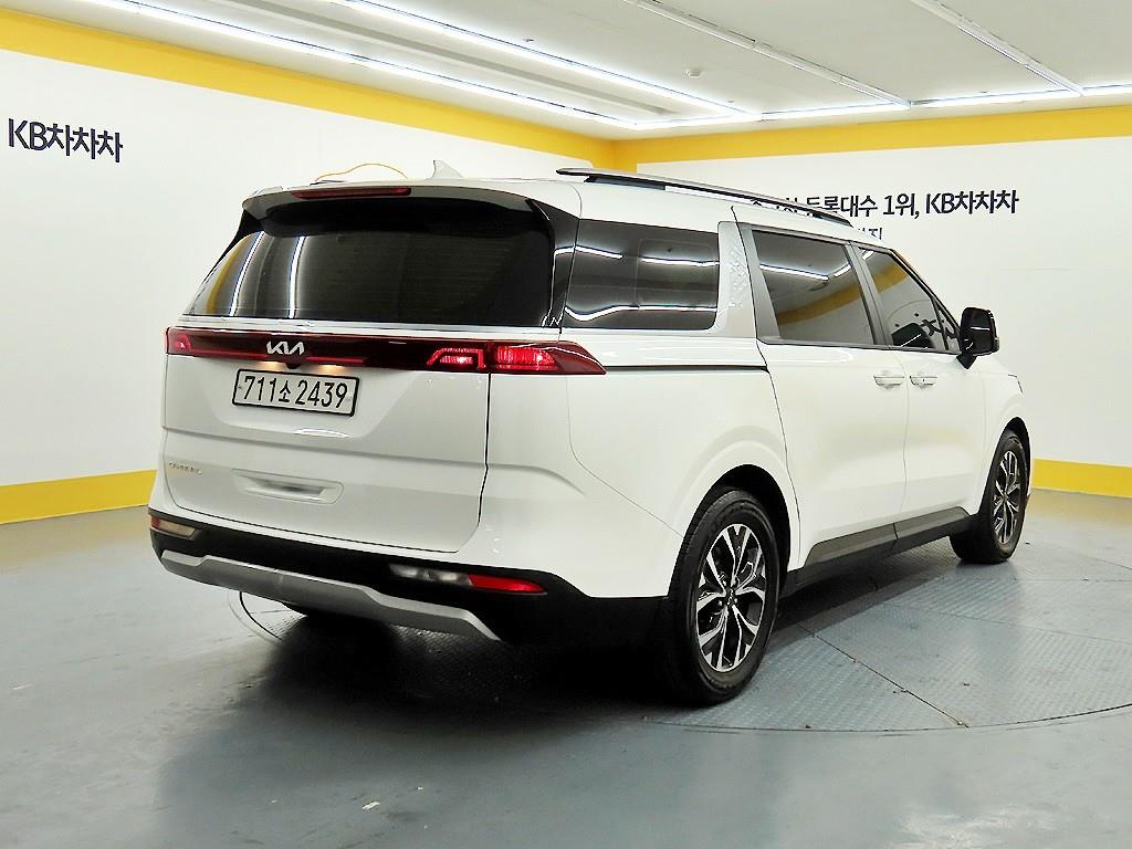 KIA Carnival - Vista 4