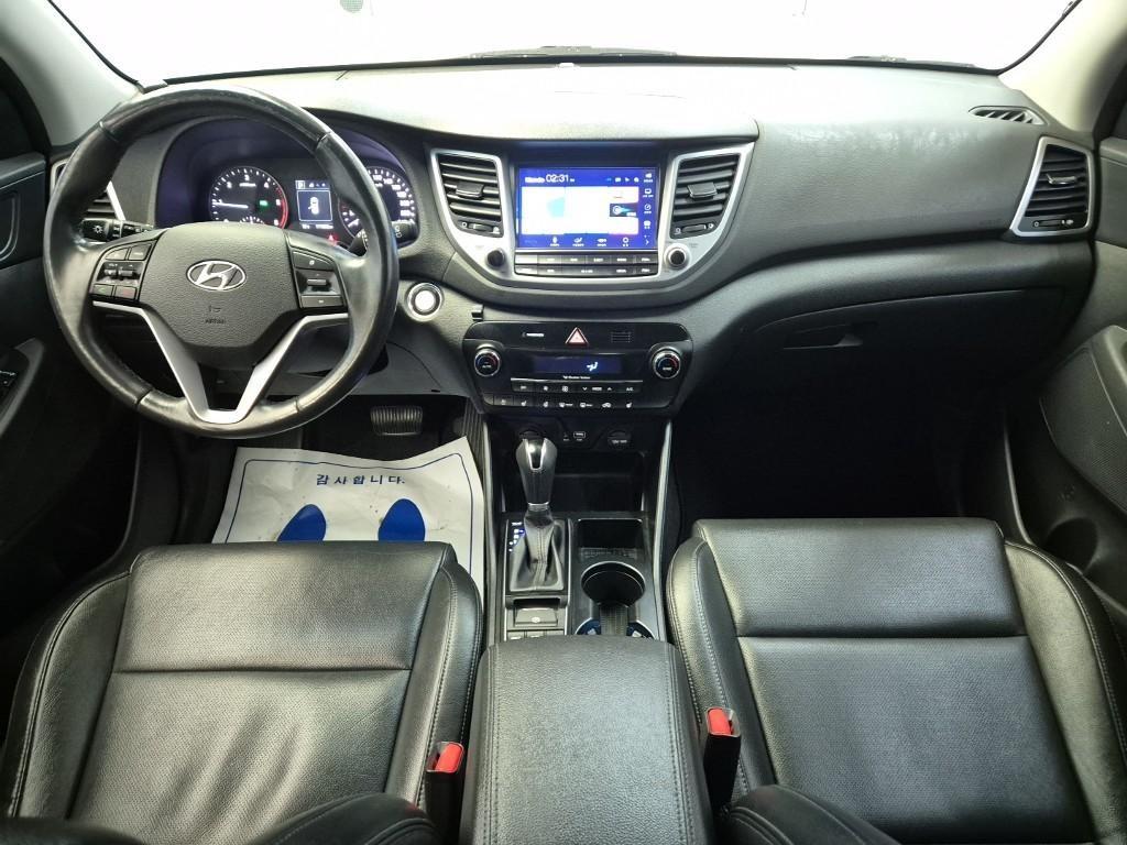 HYUNDAI Tucson - Vista 5