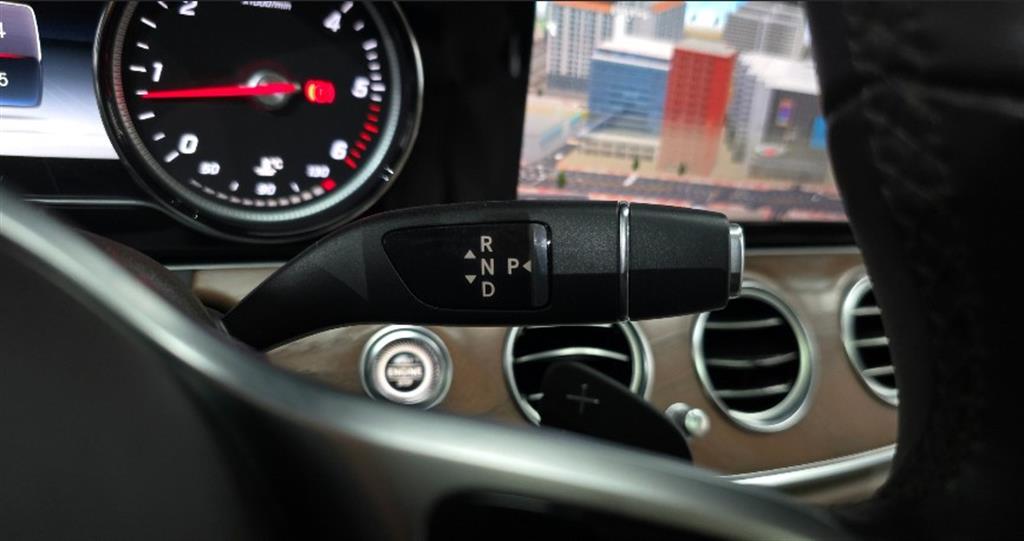 Mercedes Benz E class - Vista 9