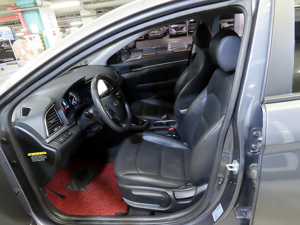 HYUNDAI Avante - Vista 6