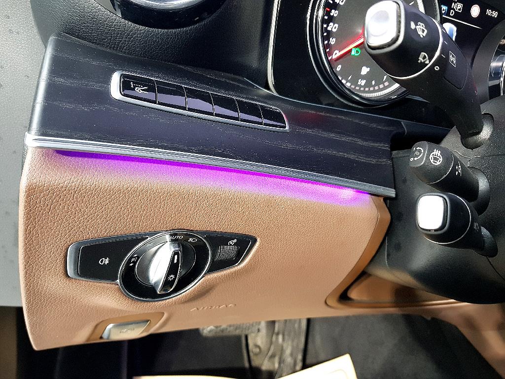 Mercedes Benz E class - Vista 10