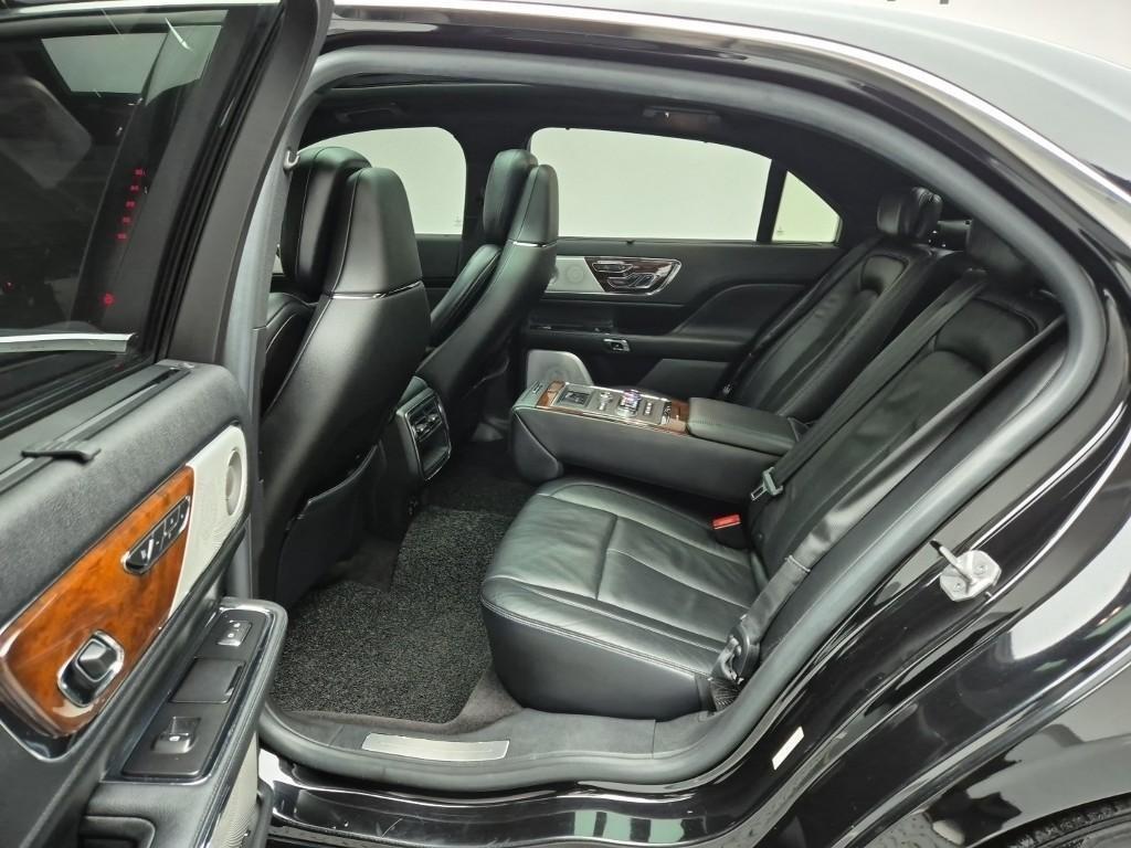 Lincoln Continental - Vista 12